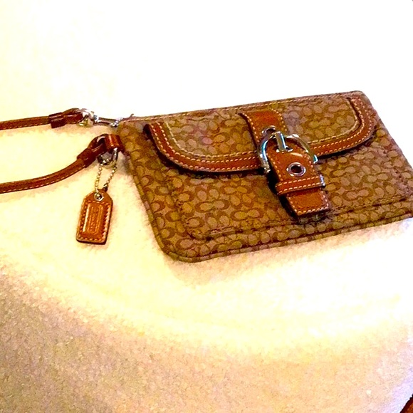 Coach Handbags - COACH WRISTLET